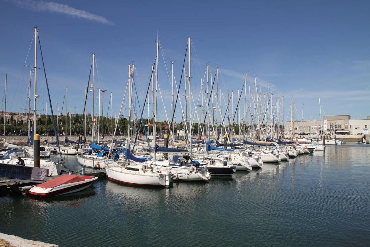 Stay In A Boat - Lisboa Exterior foto